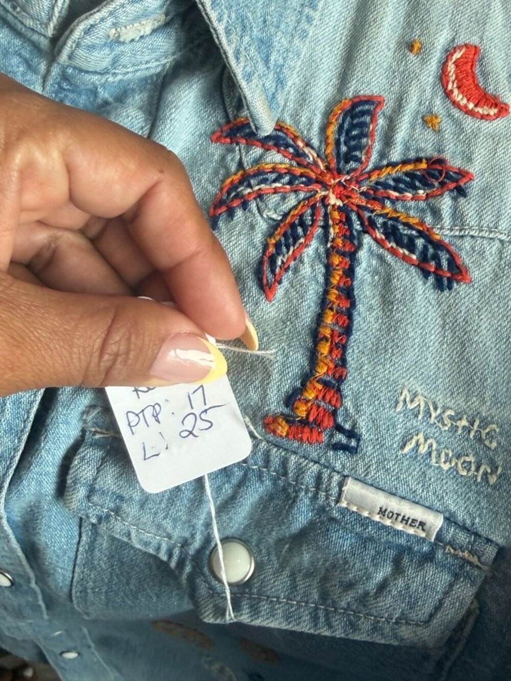 Mother Womens Embroidered Denim Shirt XS "All My Exes" Light Wash - Picture 8 of 11
